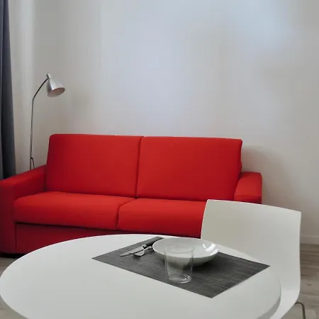 Libo House, By Short Holidays