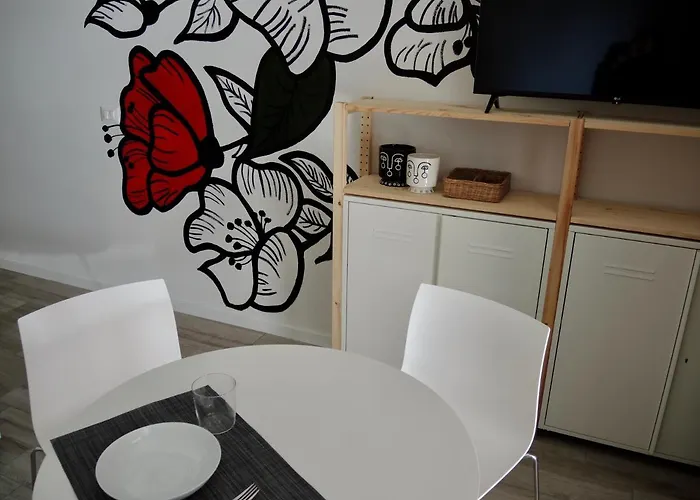 Libo House, By Short Holidays Apartment