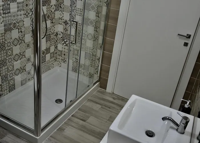 Libo House, By Short Holidays *